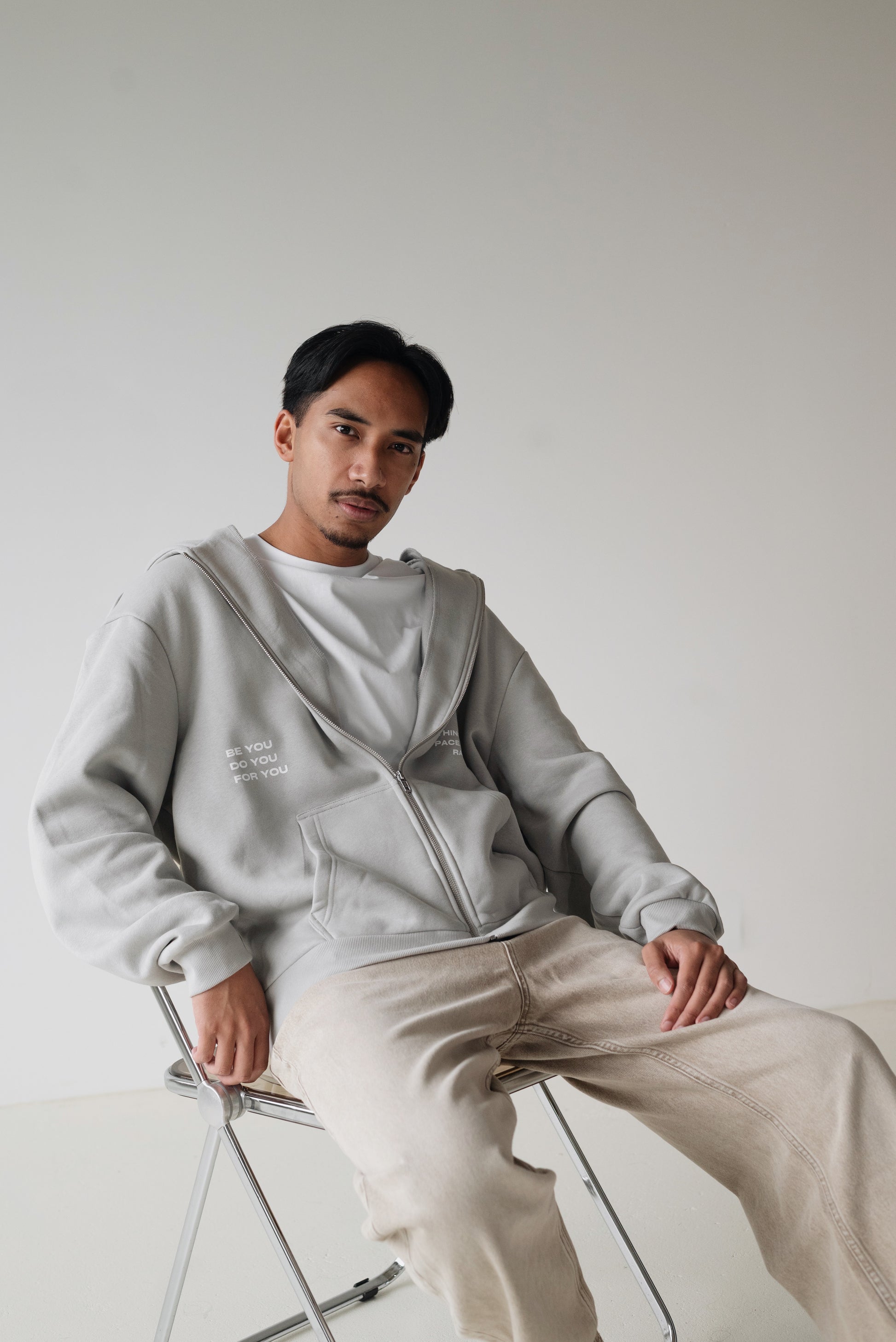 BE YOU ZIPPER HOODIE
